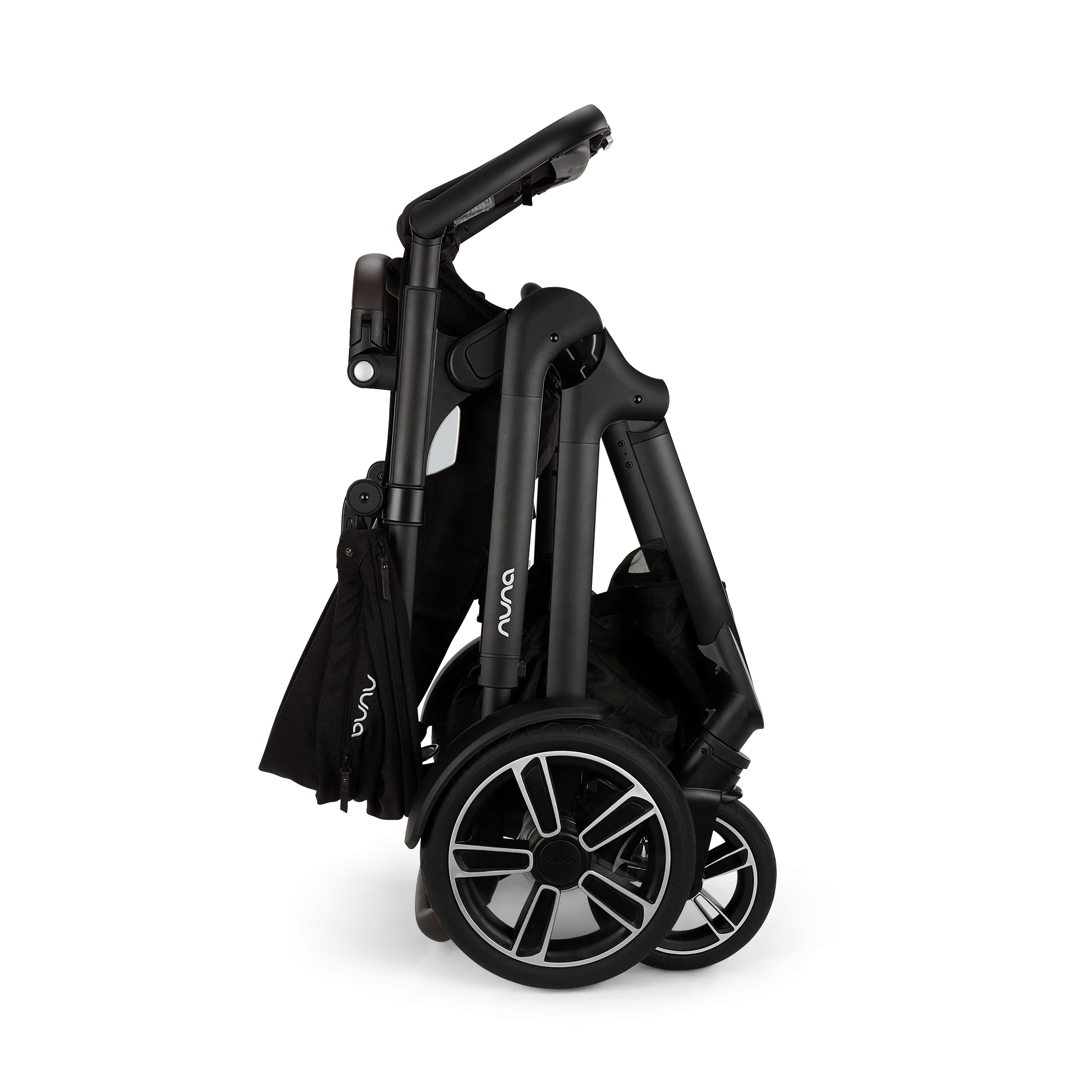 DEMI NEXT WITH CARRYCOT