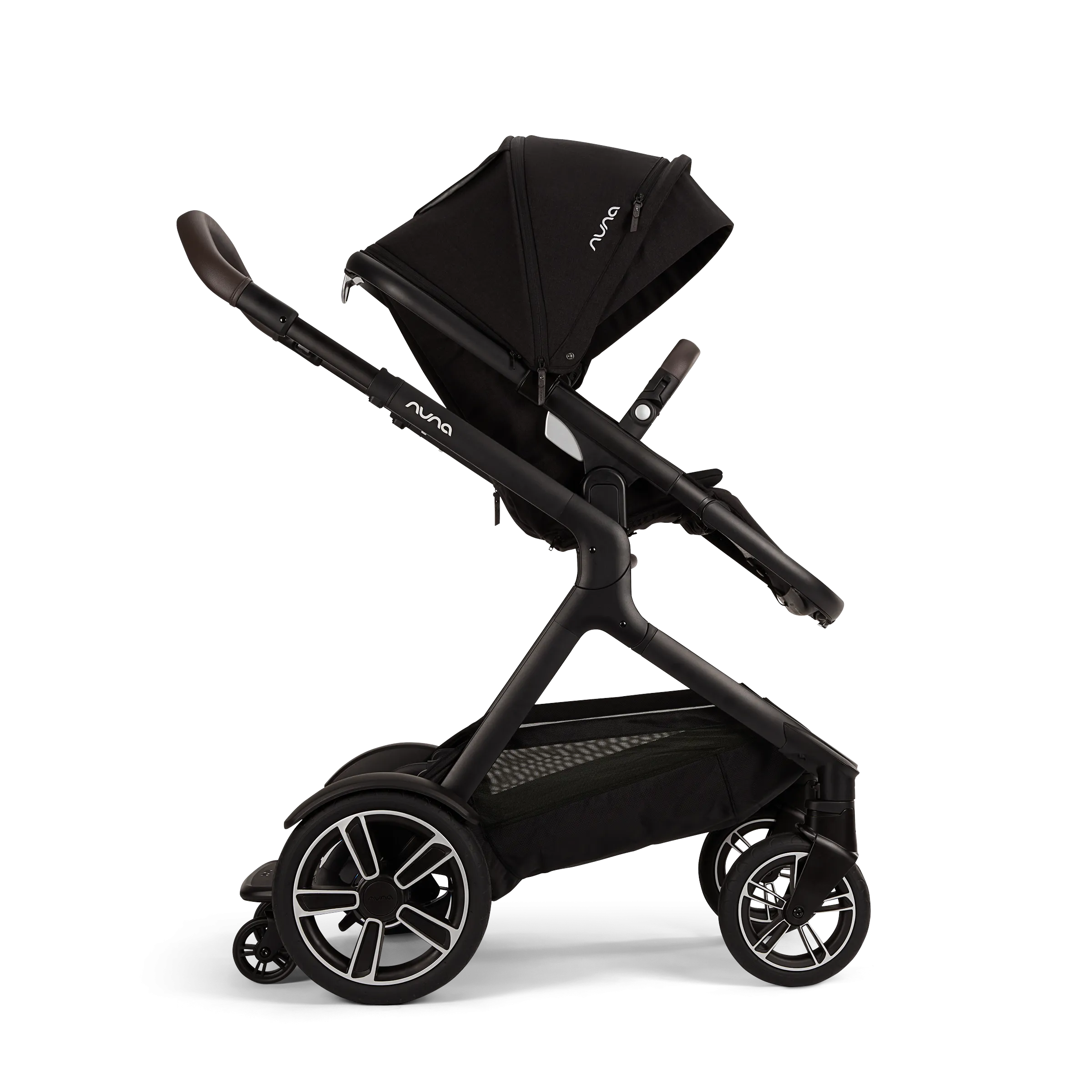DEMI NEXT WITH CARRYCOT