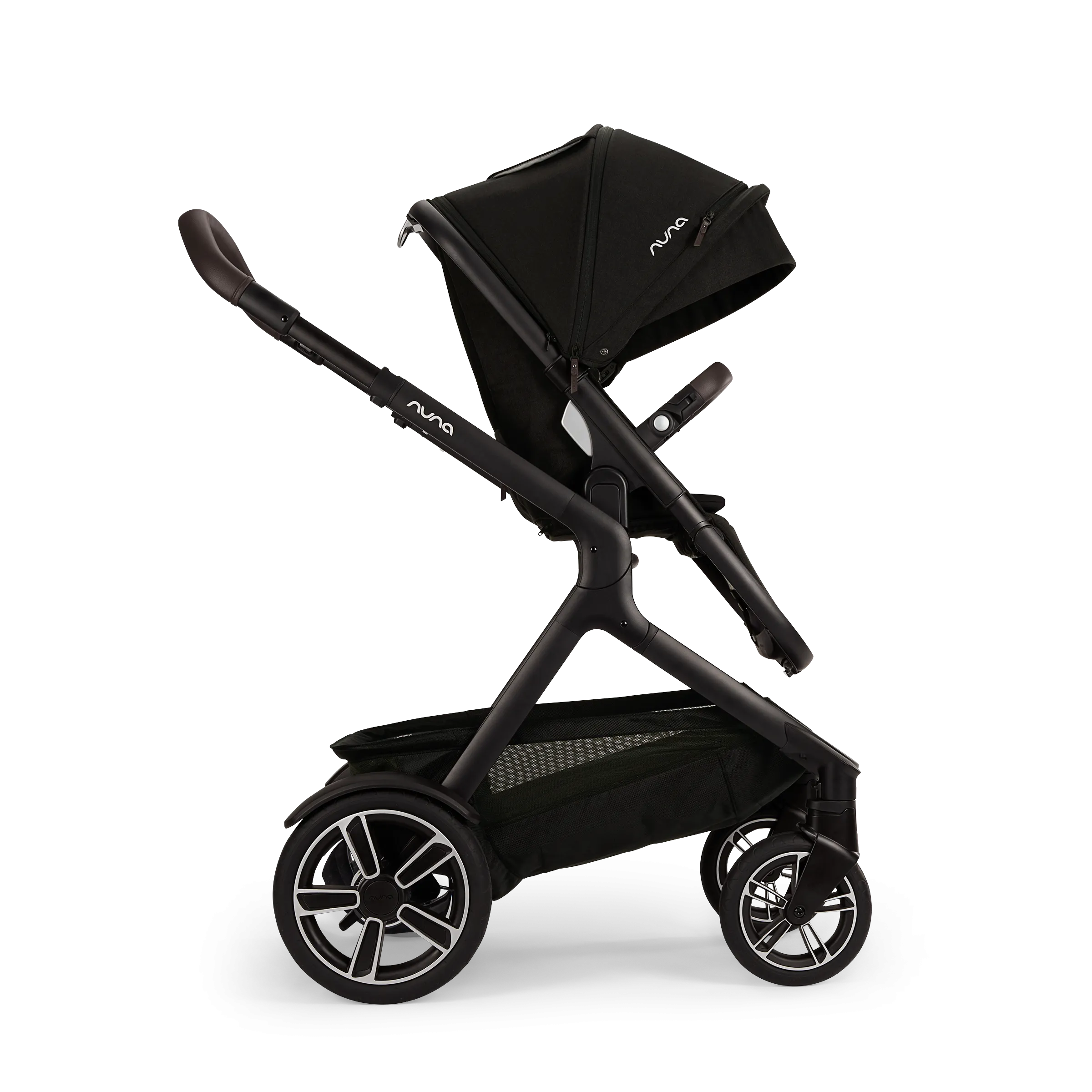 DEMI NEXT WITH CARRYCOT