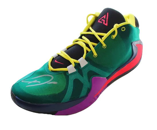 Giannis Antetokounmpo Milwaukee Bucks Signed Nike Zoom Freak Sneaker L Shoe BAS
