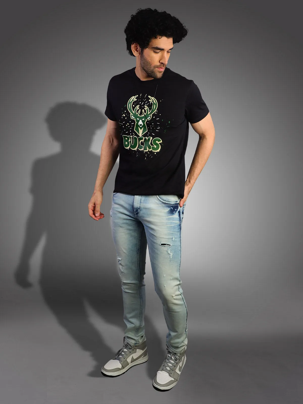 Milwaukee Bucks: Logo Drip T-Shirt - Black