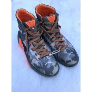 Nike Hyperdunk 2015 Team Basketball Shoe Size 6Y