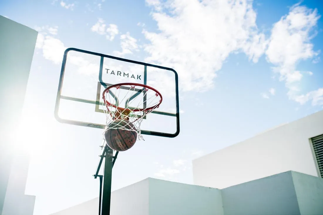 Panier de basket sur pied réglage facile 2,40m à 3,05m - B700 pro