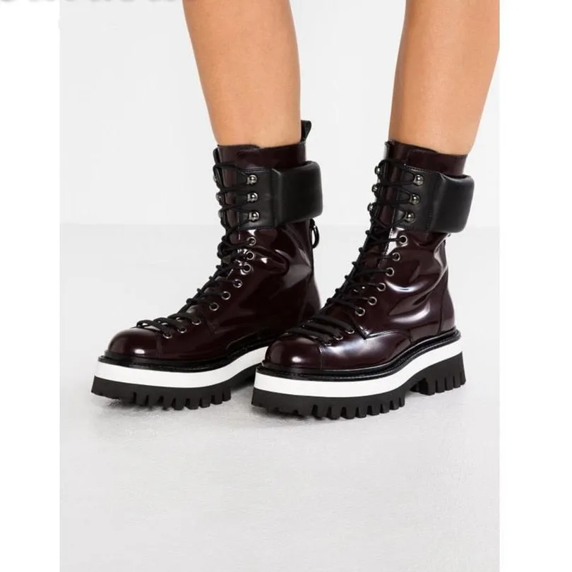 Woman Leather Ankle Boots Med Platform Metal Decor Martin boots Lace-Up botas mujer Woman