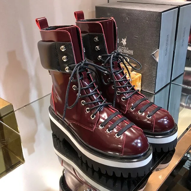Woman Leather Ankle Boots Med Platform Metal Decor Martin boots Lace-Up botas mujer Woman