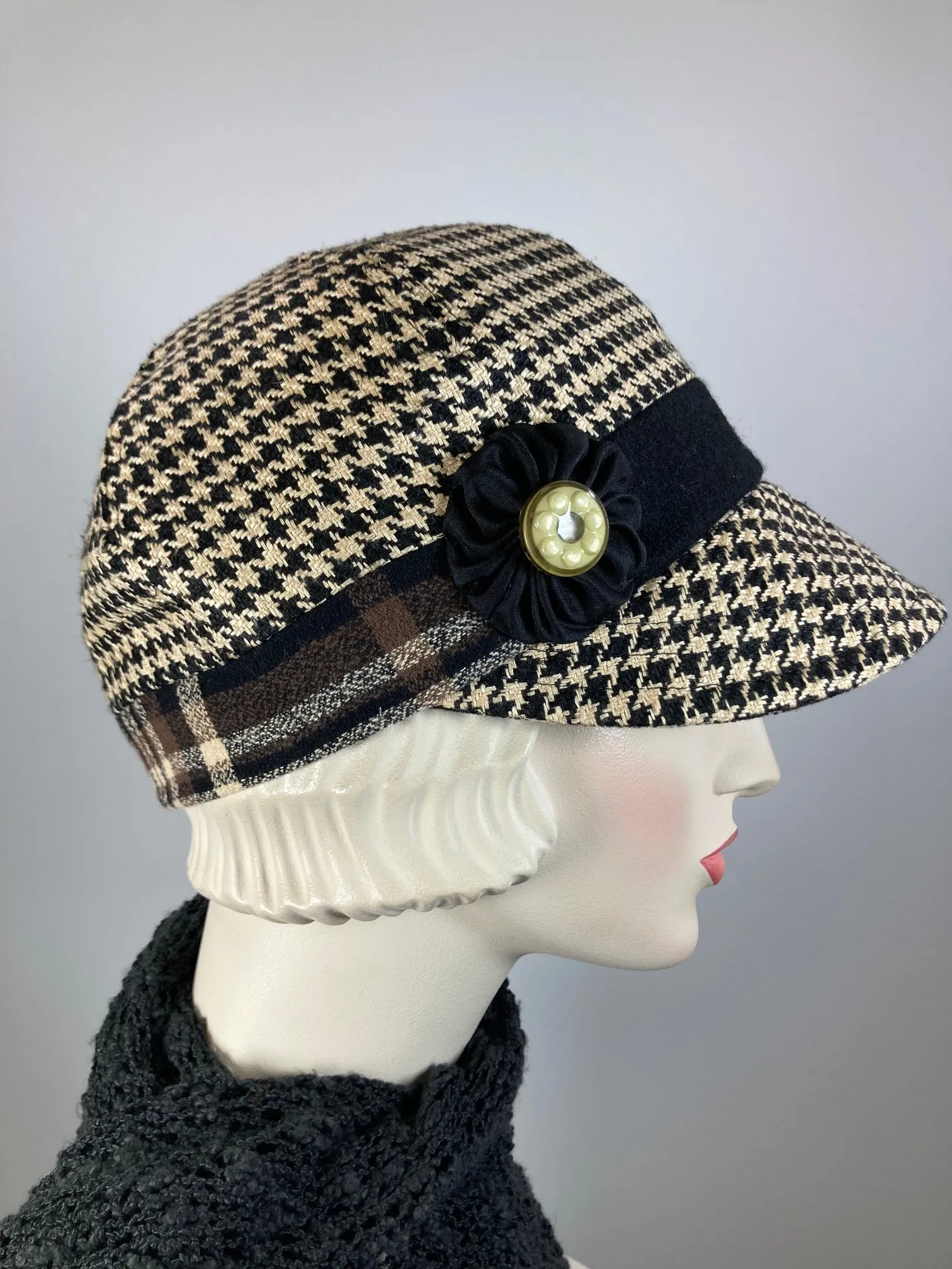 Women's winter hat baseball style. Newsboy hat Black, Ivory, Brown. Casual hat ladies. Warm comfy hat. Fabric travel hat. Ladies soft hat.